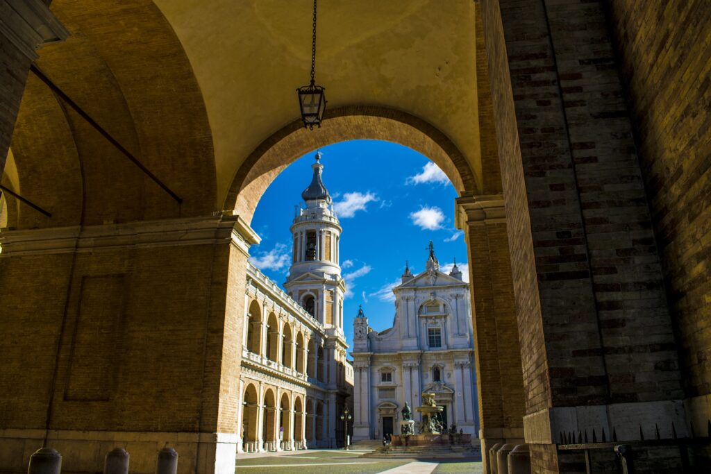 the-basilica-of-loreto-2884628_1920